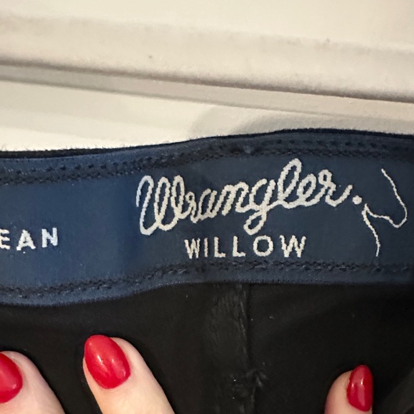 Wrangler Willow Black Denim - Picture 2 of 7